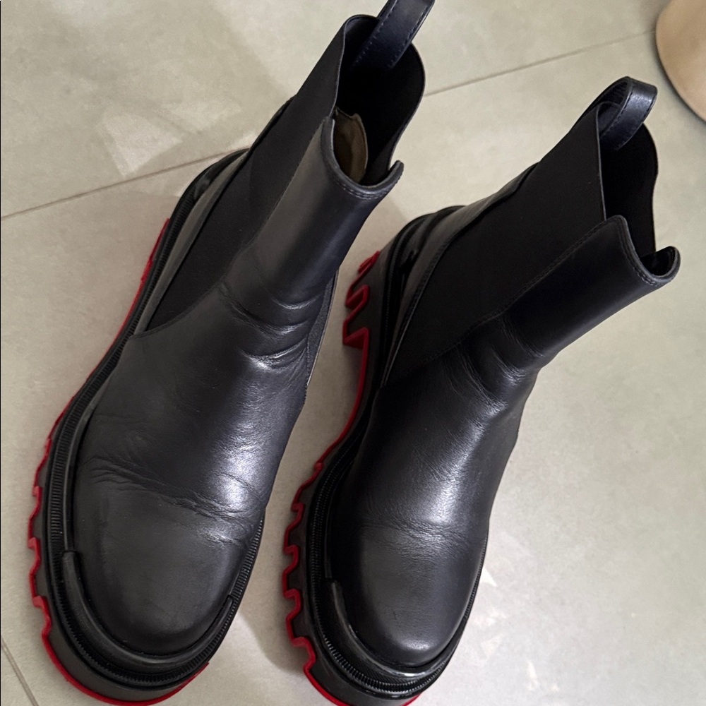 Christian Louboutin dune woman’s Booties - Picture 10 of 12